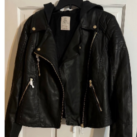 Gorgeous “We The Free” like new vegan leather jacket. Size XL. Zero flaws. - Picture 4 of 6